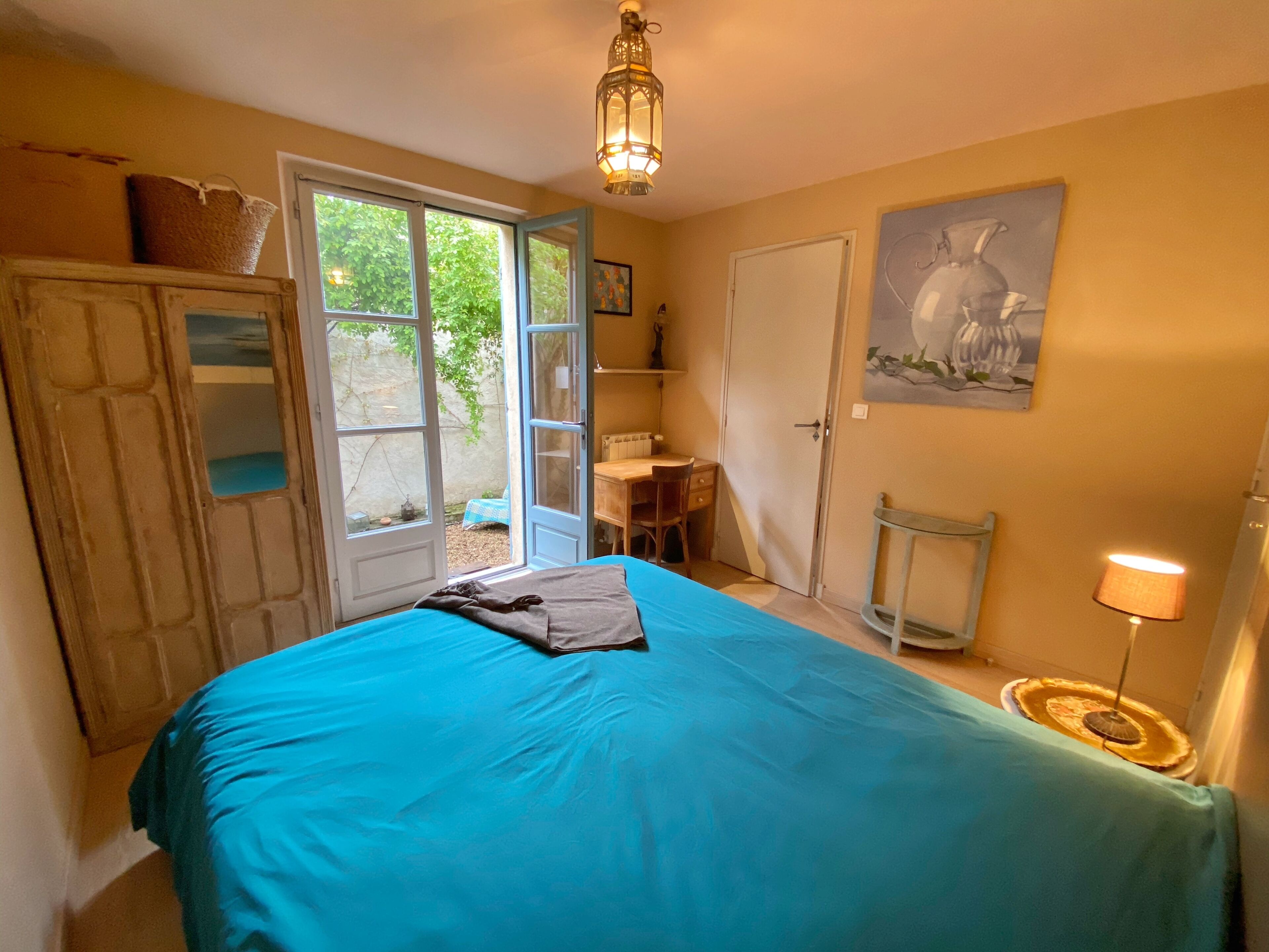 1 chambre, fer et planche à repasser, lit parapluie, Wi-Fi gratuit