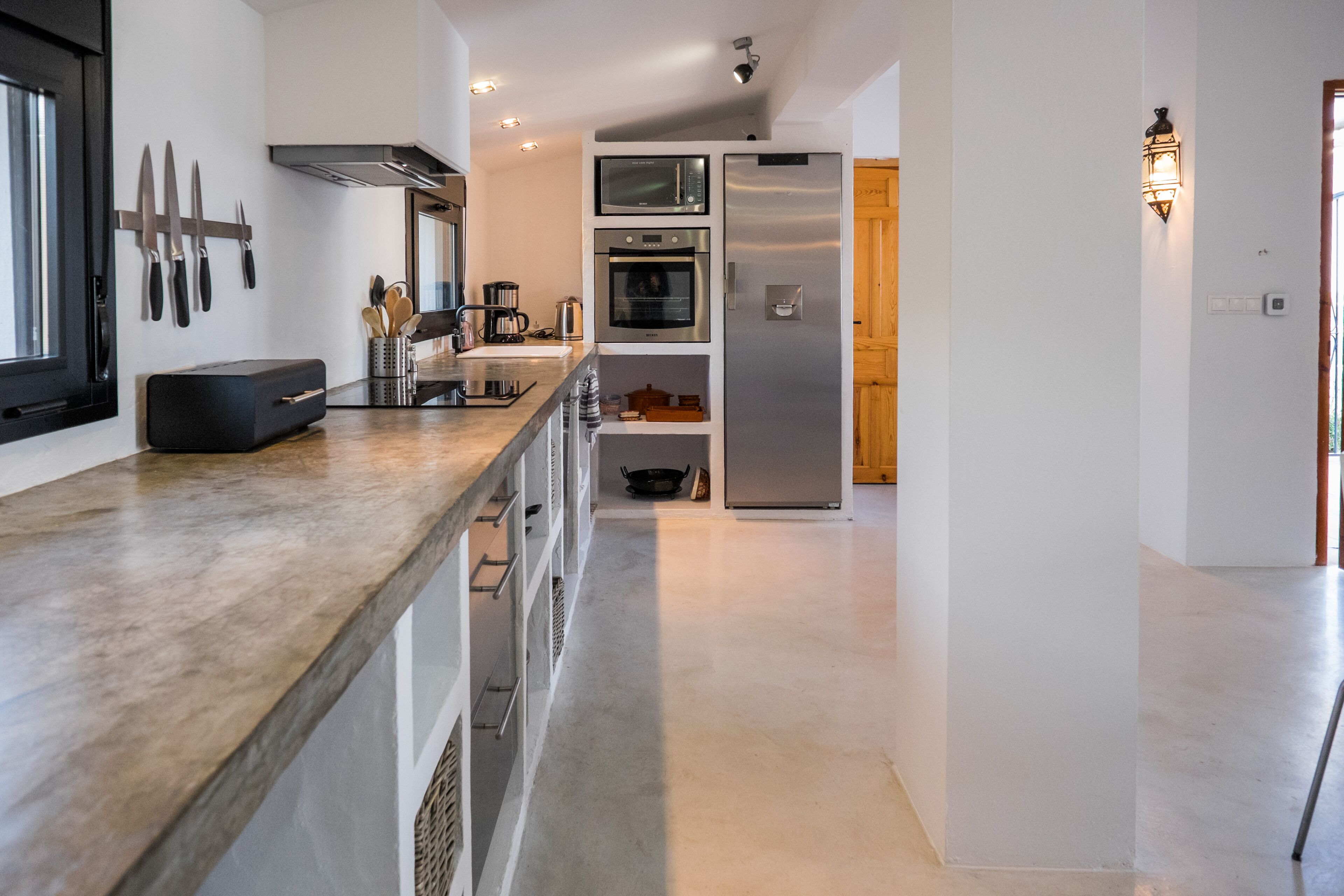 Very luxurious holiday villa for 8 people with private swimming pool, sea view of Andalusia