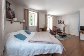 5 Schlafzimmer, Bügeleisen/Bügelbrett, Reisekinderbett, WLAN