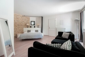5 Schlafzimmer, Bügeleisen/Bügelbrett, Reisekinderbett, WLAN
