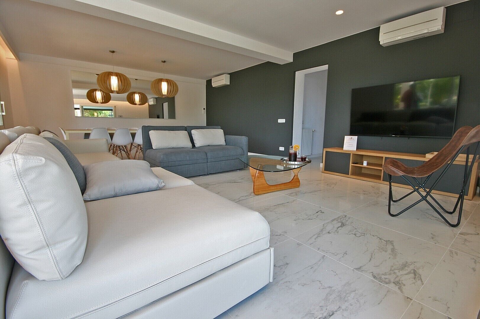 Vila Boutique, in front of the sea with climatized jacuzzi and covered pool