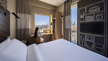 Standard Double Room, 1 Double Bed | 1 bedroom, minibar, in-room safe, individually furnished