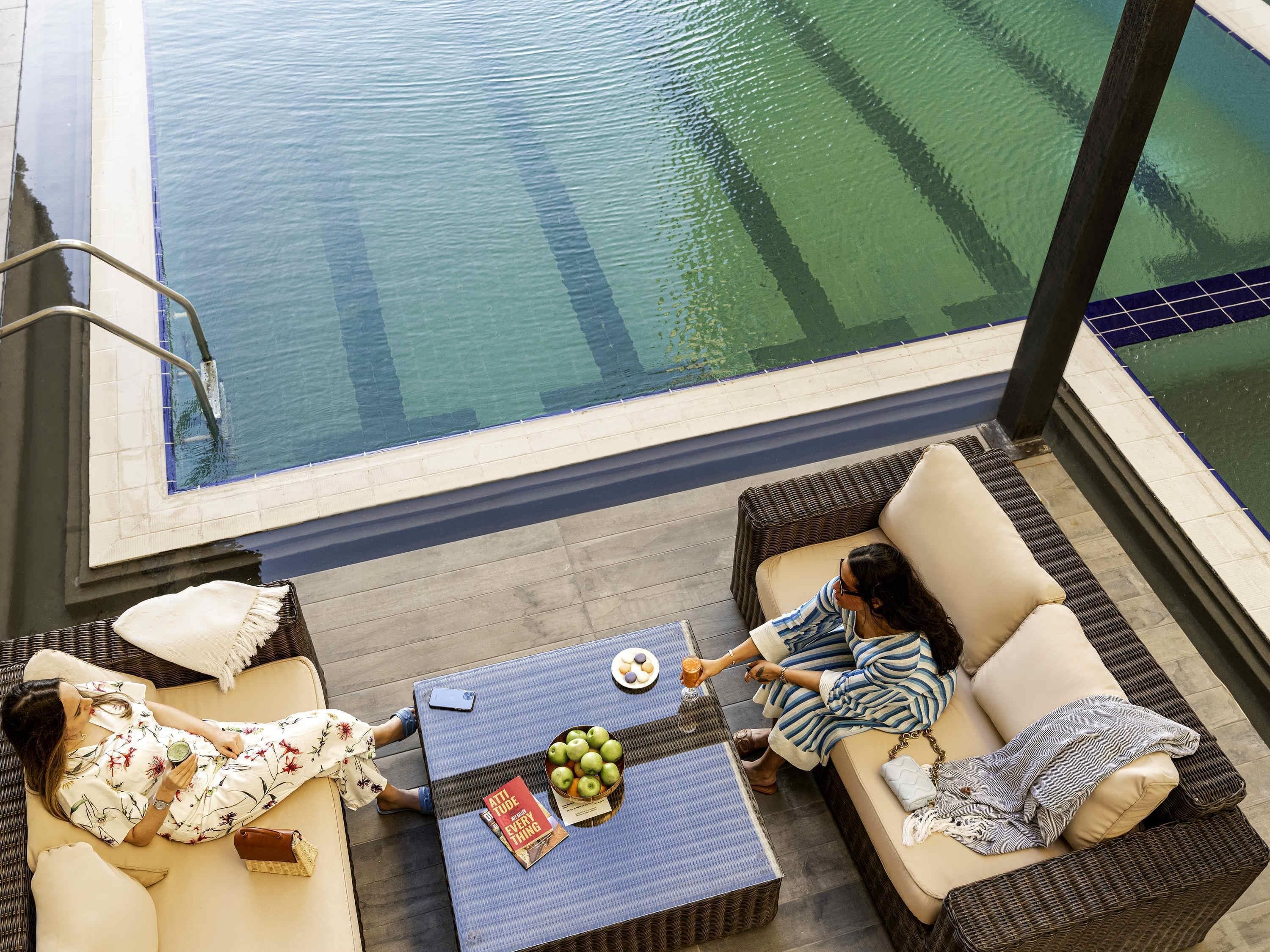 Utendørsbasseng og bassengparasoller