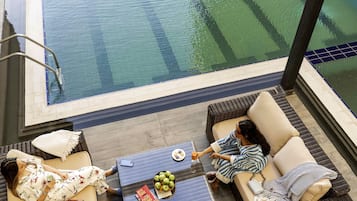 Utendørsbasseng og bassengparasoller