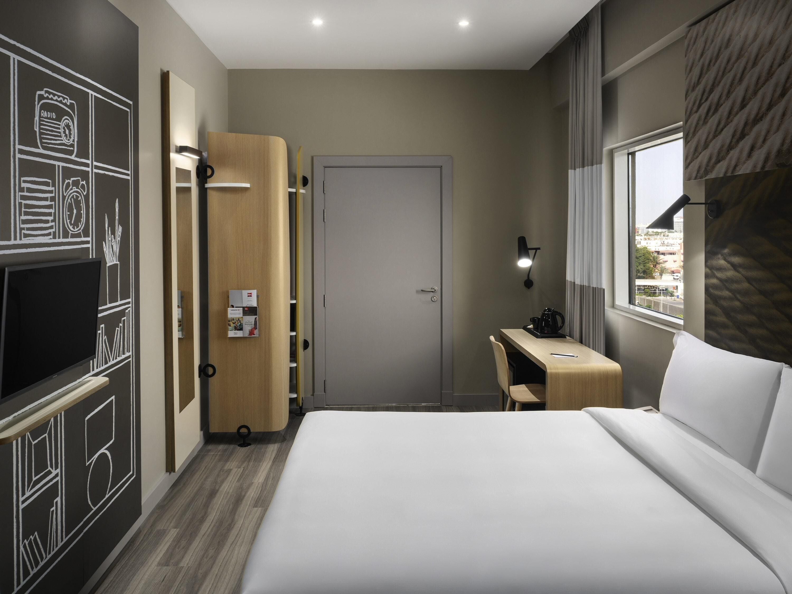 Habitació doble estàndard, 1 llit doble | 1 dormitori, minibar, caixa forta a l'habitació i mobiliari individual 