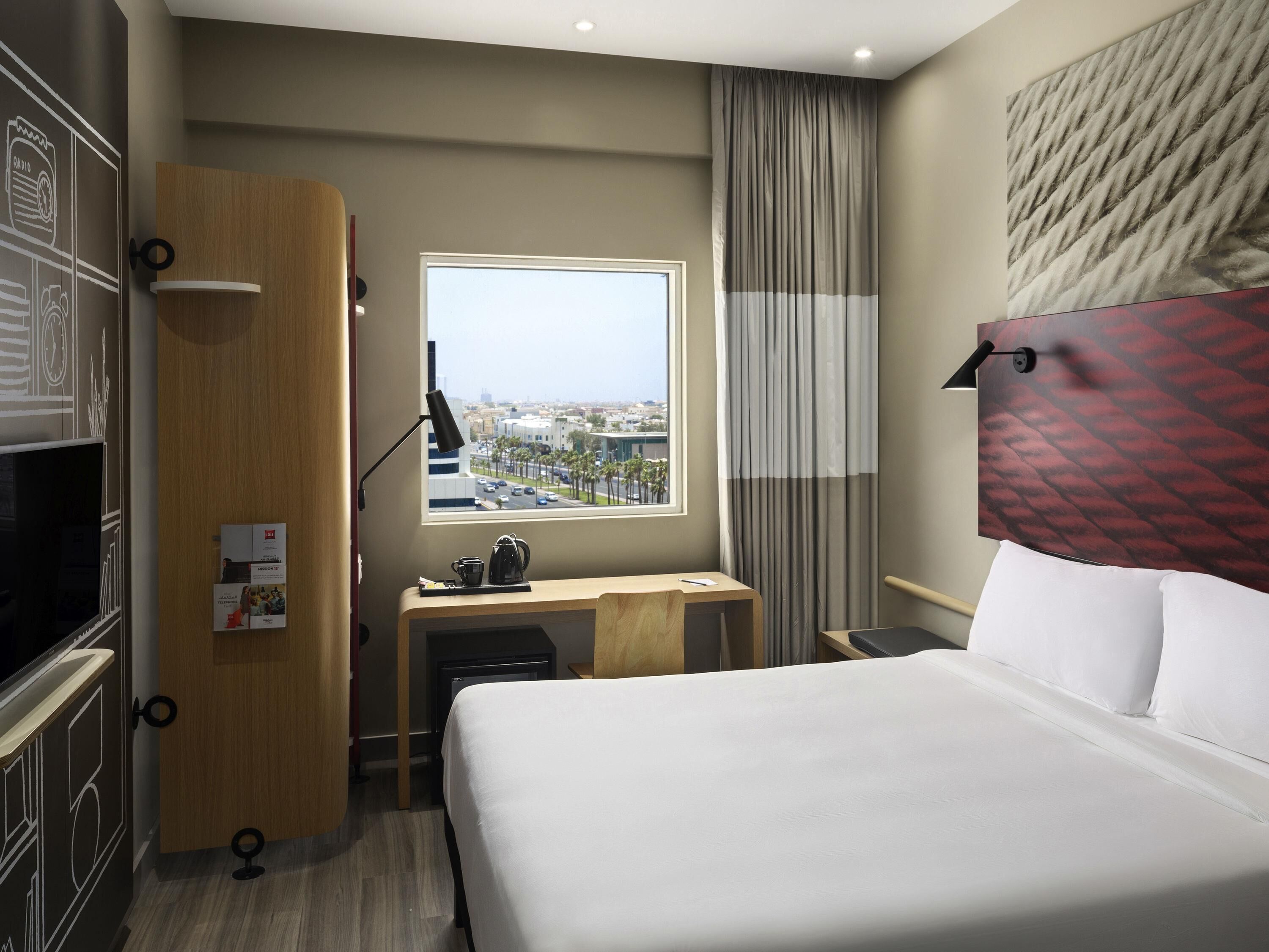Standard Double Room, 1 Double Bed | 1 bedroom, minibar, in-room safe, individually furnished