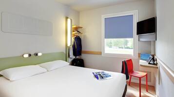 Double Room | Desk, blackout curtains, free cots/infant beds, free WiFi