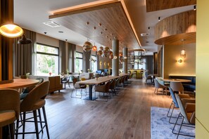 Lunch and dinner served, local and international cuisine