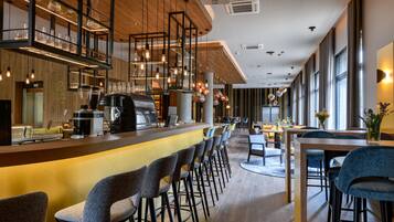 Bar (in der Unterkunft)