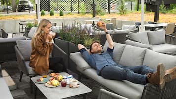 Desayuno buffet todos los días (EUR 16 por persona)