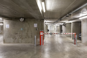 Self-parking (surcharge) 11 per day