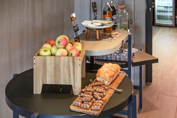 Daily cooked-to-order breakfast for a fee