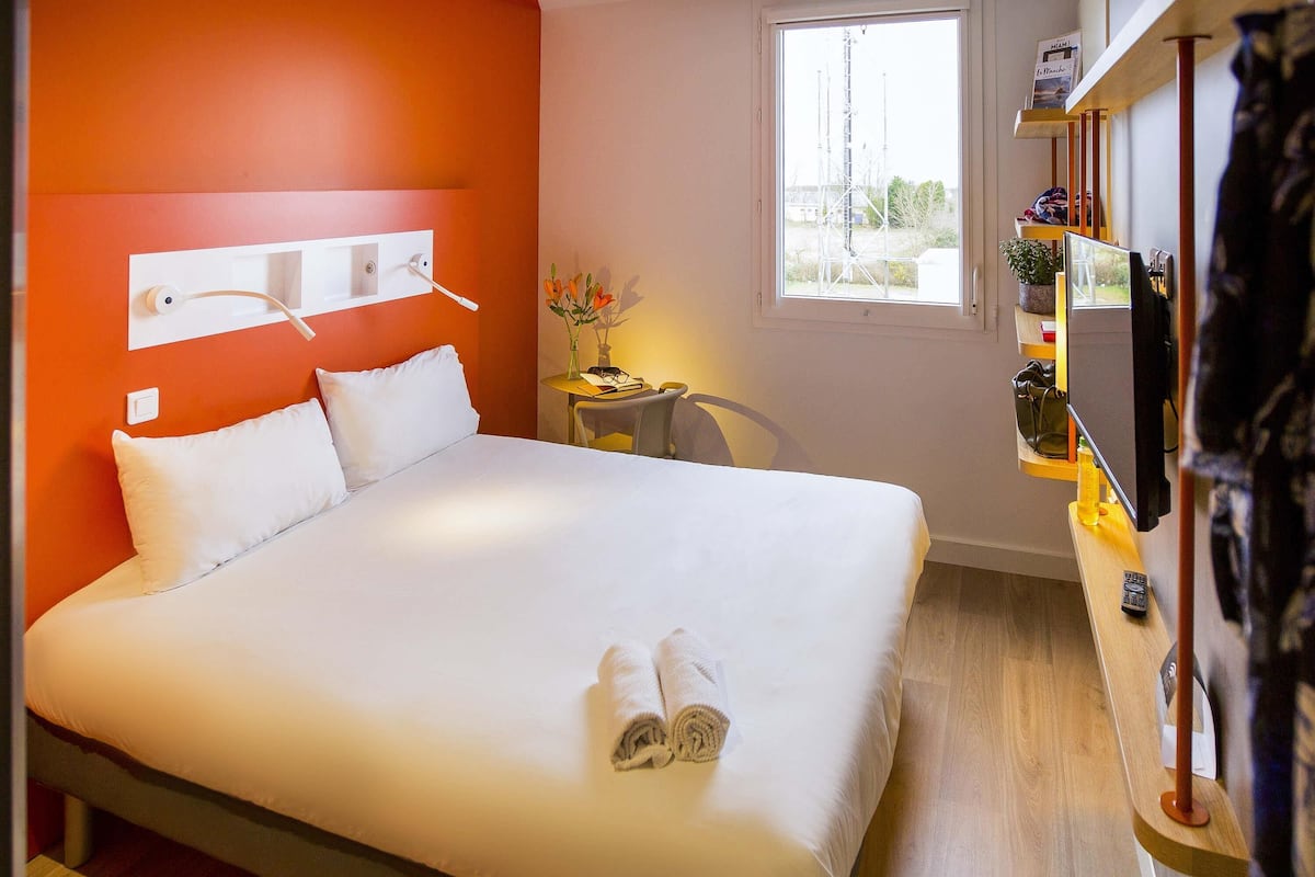 Habitación doble | Sistema de insonorización, cunas gratuitas, wifi gratis y ropa de cama