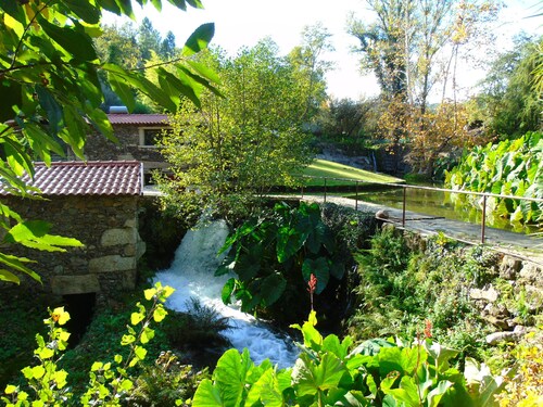 QUINTA DA CHOUZA AGROTURISM ENOTURISM 3 BEDROOMS SwimmingPrivate beach-FreeWi-Fi