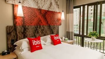 Blackout curtains, soundproofing, iron/ironing board, free WiFi