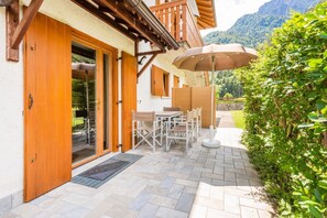Outdoor dining - Casa Lucia Design with private outdoor space really close to Lake (Ledro)