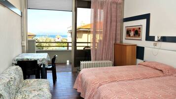 1 chambre, fer et planche Ă  repasser, Wi-Fi, draps fournis