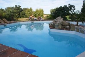 Et oppvarmet basseng