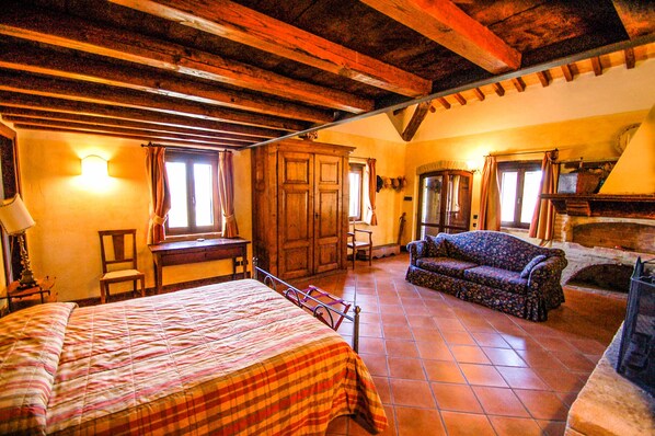 9 chambres, fer et planche Ă repasser, Wi-Fi gratuit, draps fournis