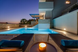 Ulkouima-allas, lämmitetty uima-allas