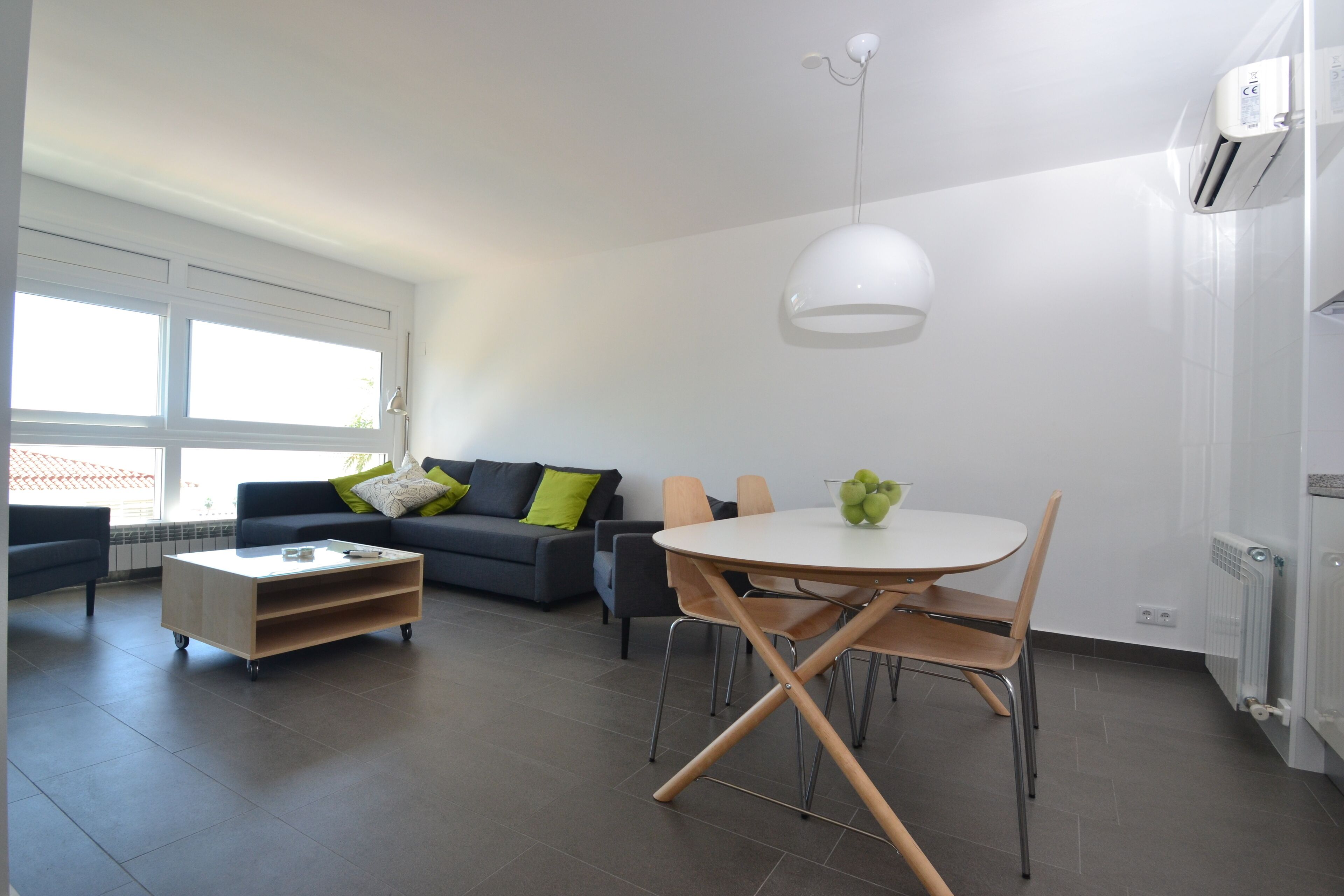 La Bufera - Sleeps 6, three bedrooms , 2 bathrooms , balcony, comunal Pool.