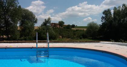 MAISON FERME DANS LES COLLINES DU MONFERRATO