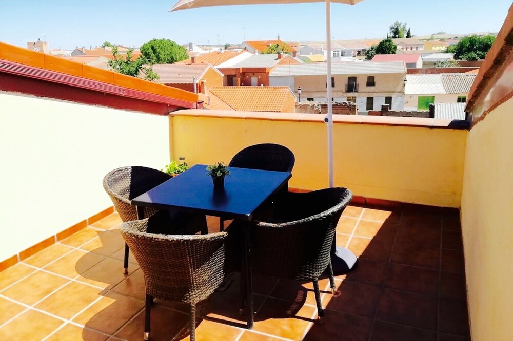 Alcabón apartments + terrace