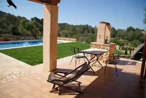 Outdoor dining - It is turó Son Mel, cottage. (Petra)