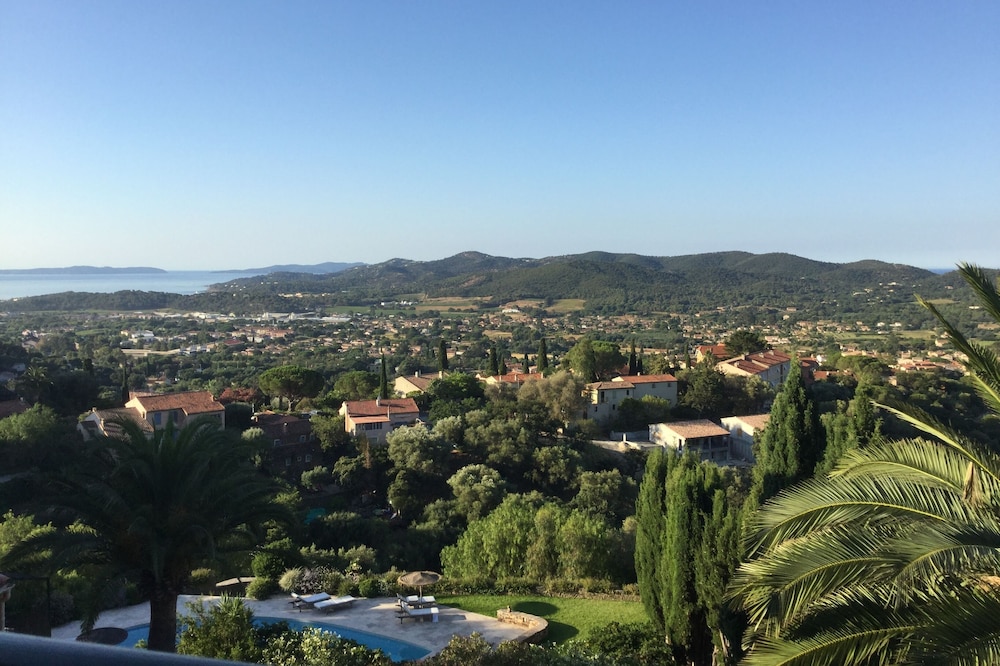 Large Luxury Sunny Apartment in heart of Bormes Les Mimosas with Stunning Views