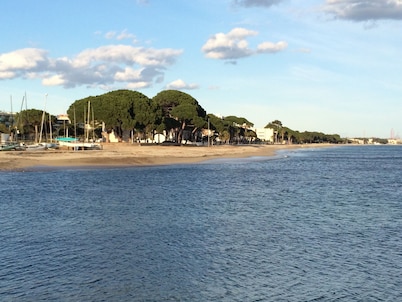 2 APARTMENT WITH POOL IN FRONT OF ESQUIROL DE CAMBRILS BEACH