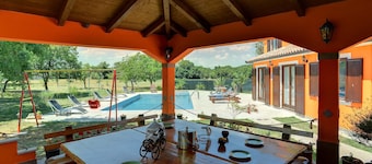 Villa with big garden and large pool near Pula JULY/AUGUST 30% DISCOUNT