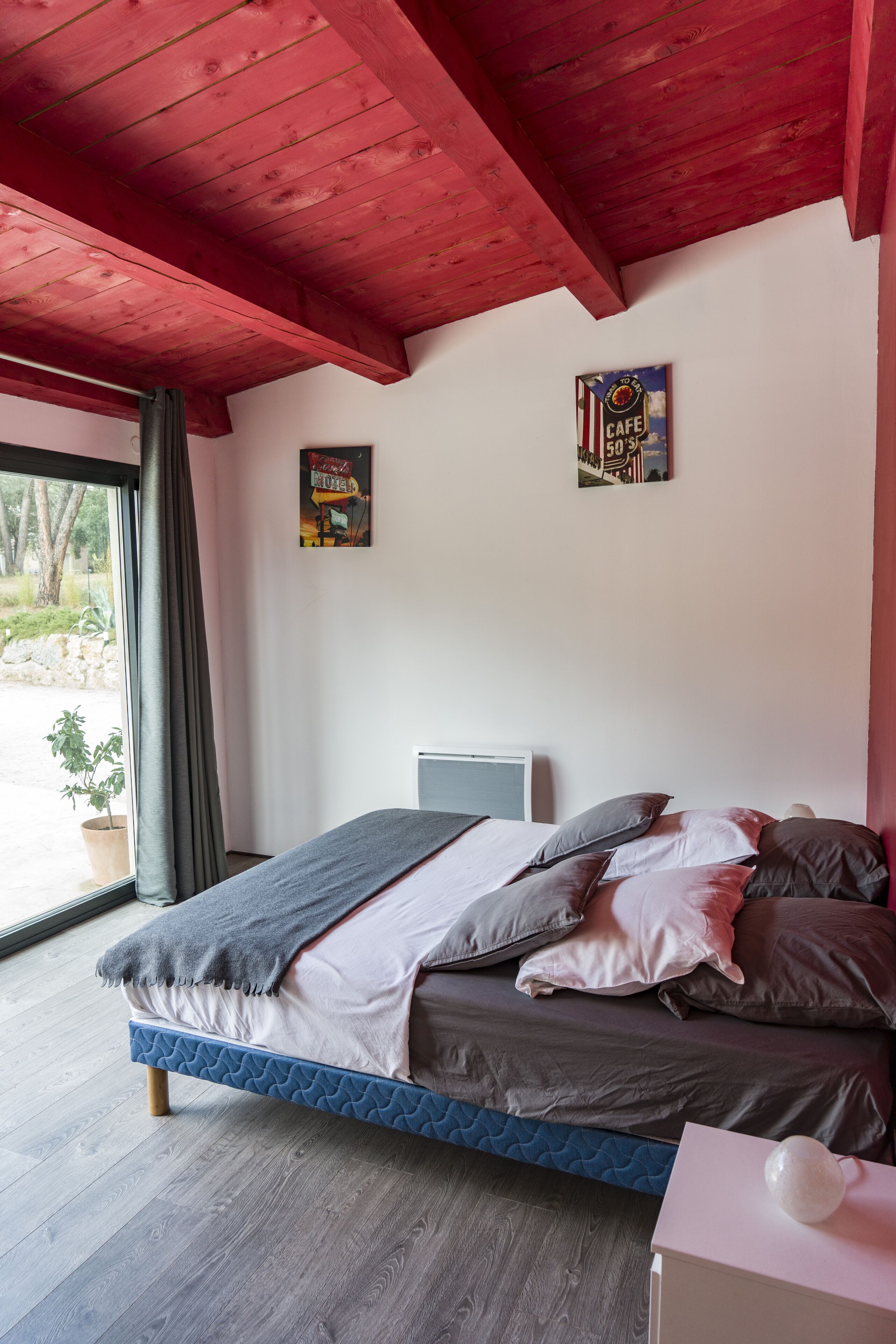 4 chambres, fer et planche à repasser, Wi-Fi, draps fournis