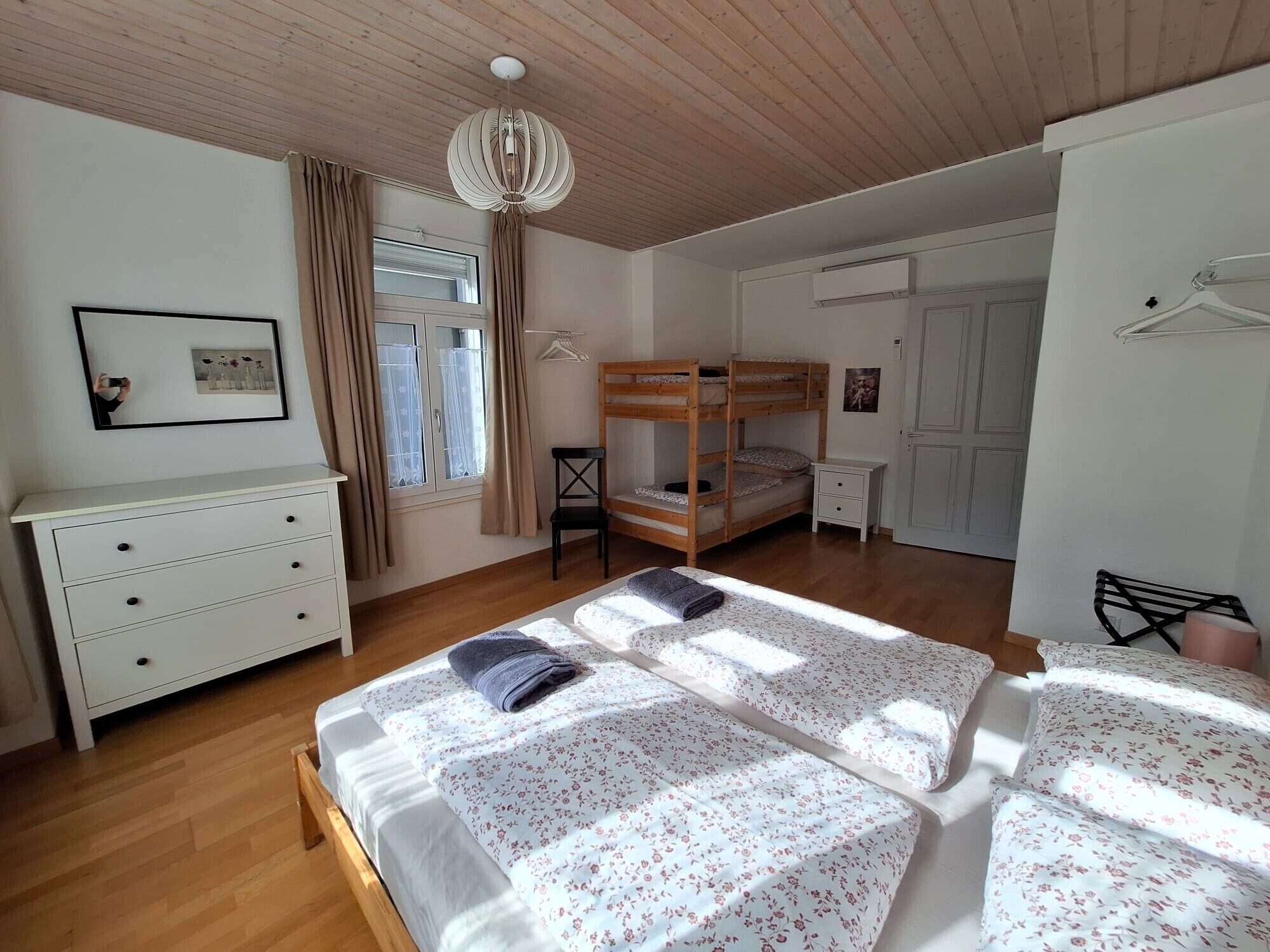 2 Schlafzimmer, Bügeleisen/Bügelbrett, Reisekinderbett, kostenloses WLAN