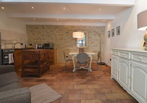 Dining - Beautiful village house with heated pool, air con, near Pezenas, Languedoc (Aumes)