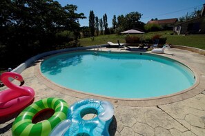 Outdoor pool - Beautifully French Rustic Gite, back in time. (Saint-Sernin, Nouvelle-Aquitaine)