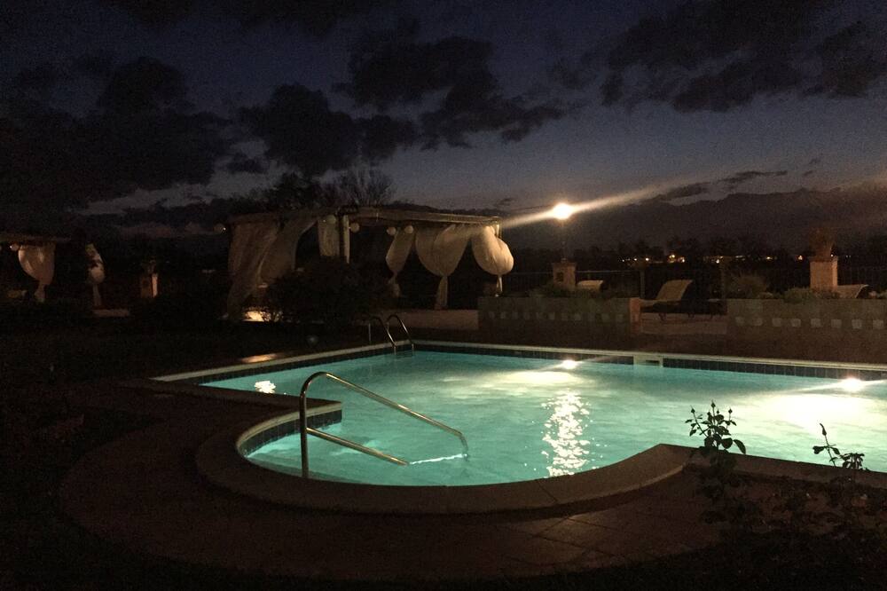 Elegant country house with pool in Matilda of Canossa area - Apartment