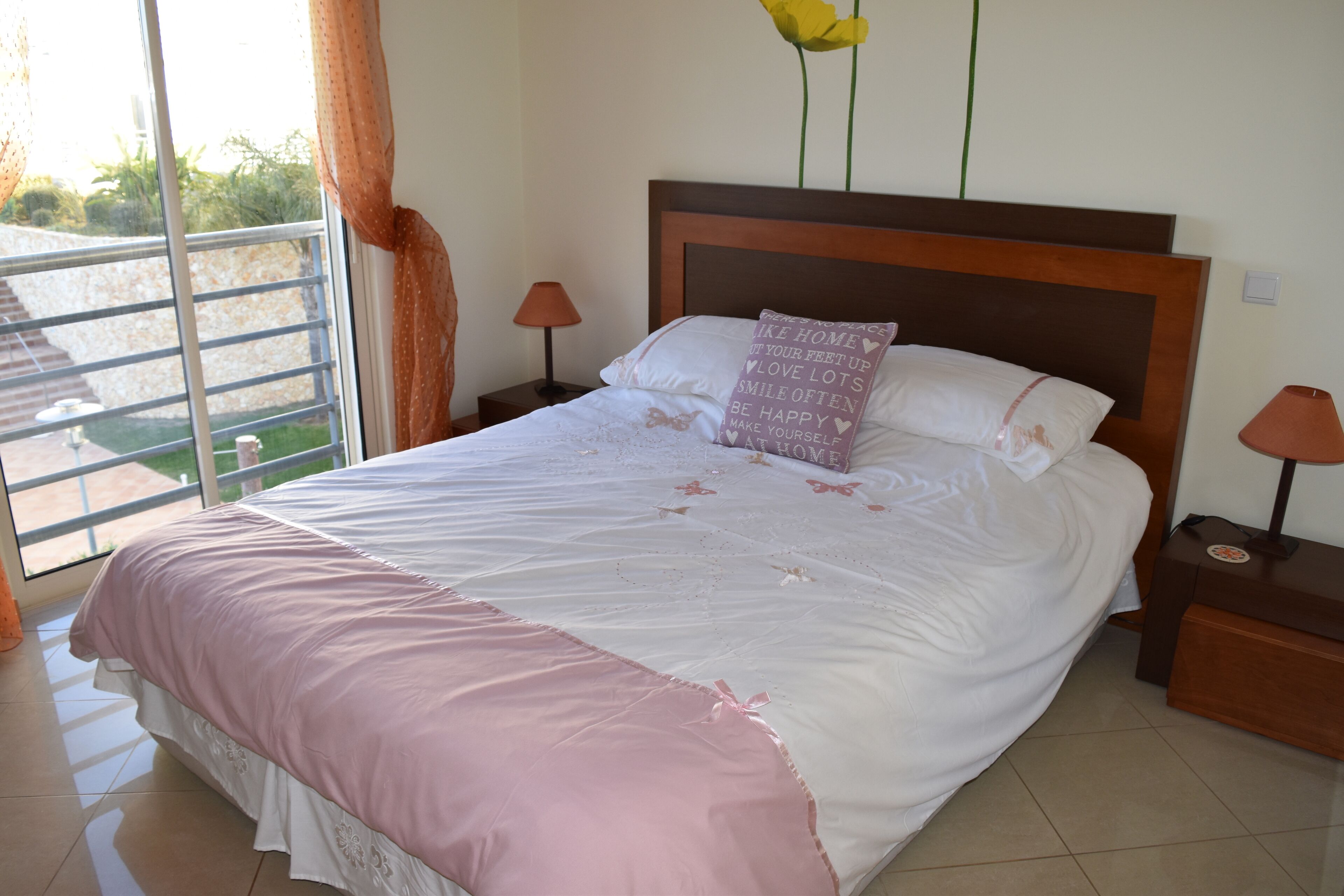Chambre principale avec décor alterné