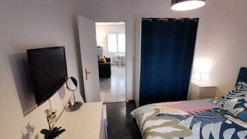 1 bedroom, iron/ironing board, free WiFi, bed sheets