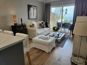 Televisión, videojuegos, libros y biblioteca musical 