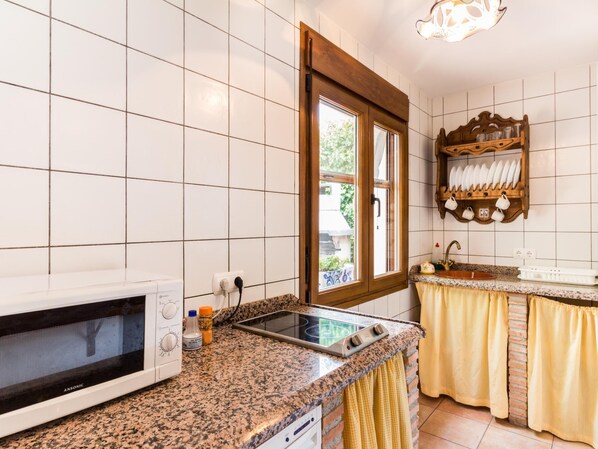 Fridge, microwave, coffee/tea maker, toaster