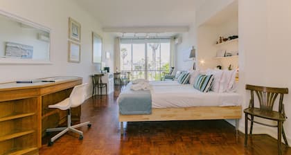 RENT4REST ESTORIL BEACHFRONT APARTMENT - STUDIO