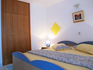 1 bedroom, internet, bed sheets - Apartments Denis, (13119), Blato, hr (Blato)