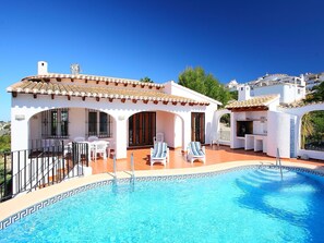 Pool - Wonderful private villa for 8 guests with private pool, A/C, WIFI, TV, terrace and panoramic view (Pego)