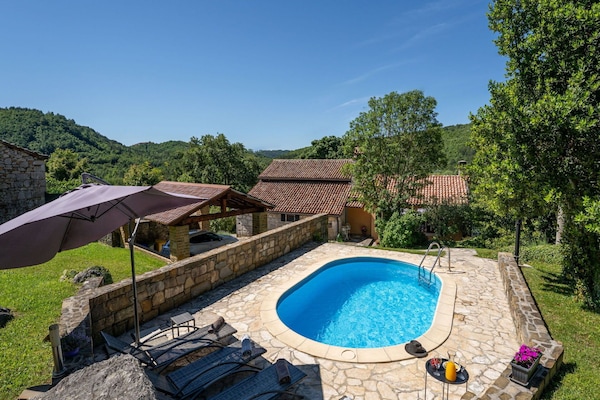 Schwimmbad, Resort, Gartenmöbel, Flagstone, Estate, Hütte, Eco Hotel, Bauernhaus, Schatten, Hazienda