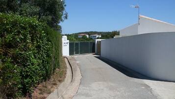 Enceinte de lâhĂ©bergement