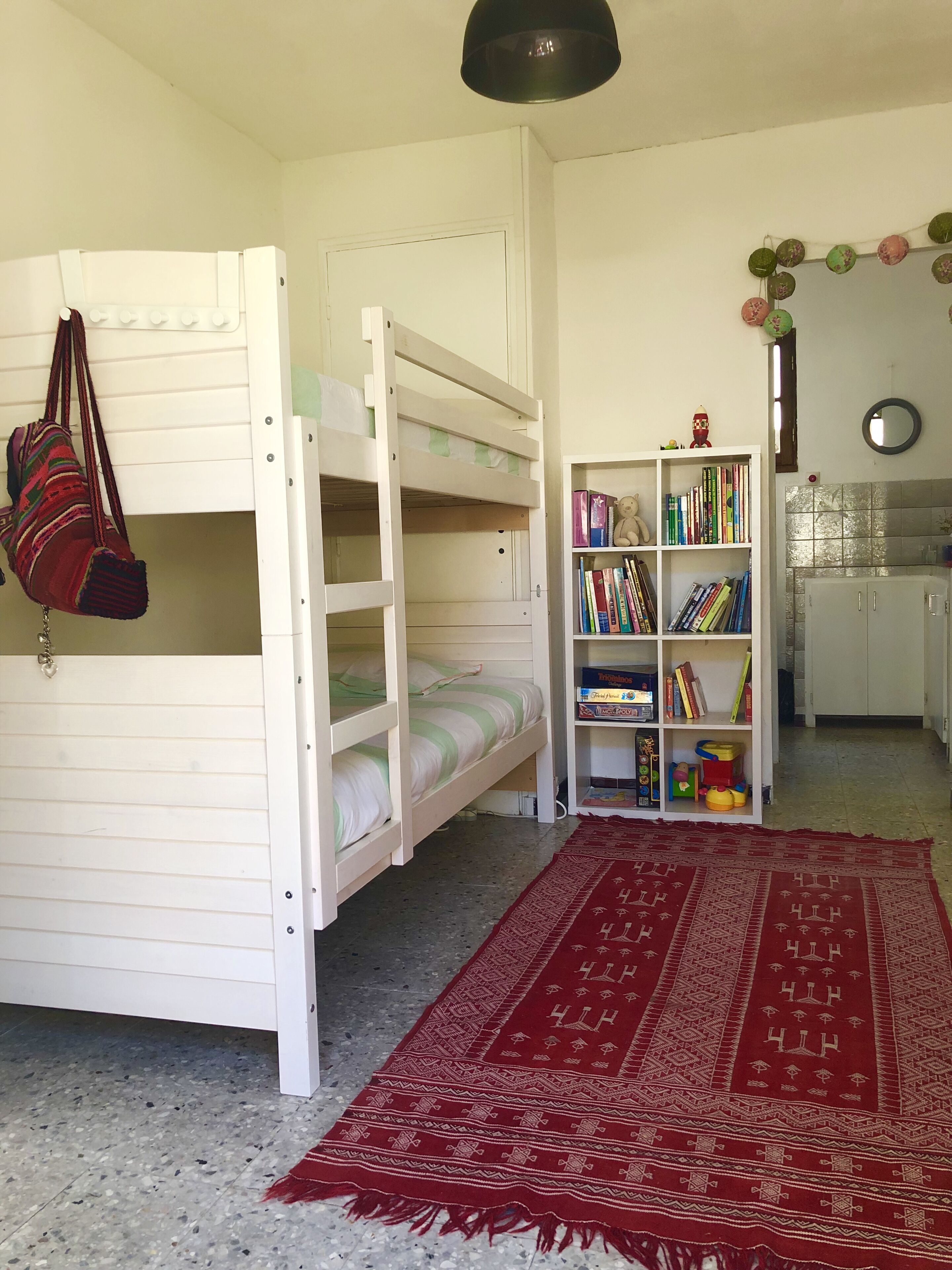 House 2 to 7 people with garden 100 m from Lake Esparron and the nautical base.