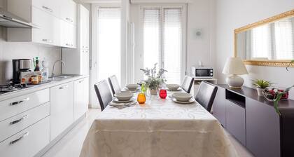 THE GATEWAY- Apartment in the Historical City Center of Bologna
