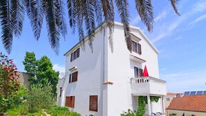 Exterior - Apartments Ana, (10992), Mali Lošinj, hr (Mali Lošinj)