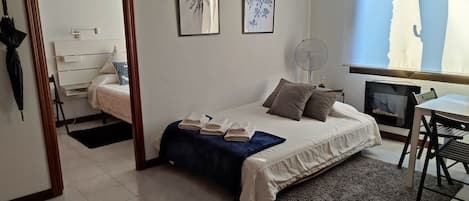 1 chambre, bureau, fer et planche Ă repasser, Wi-Fi gratuit