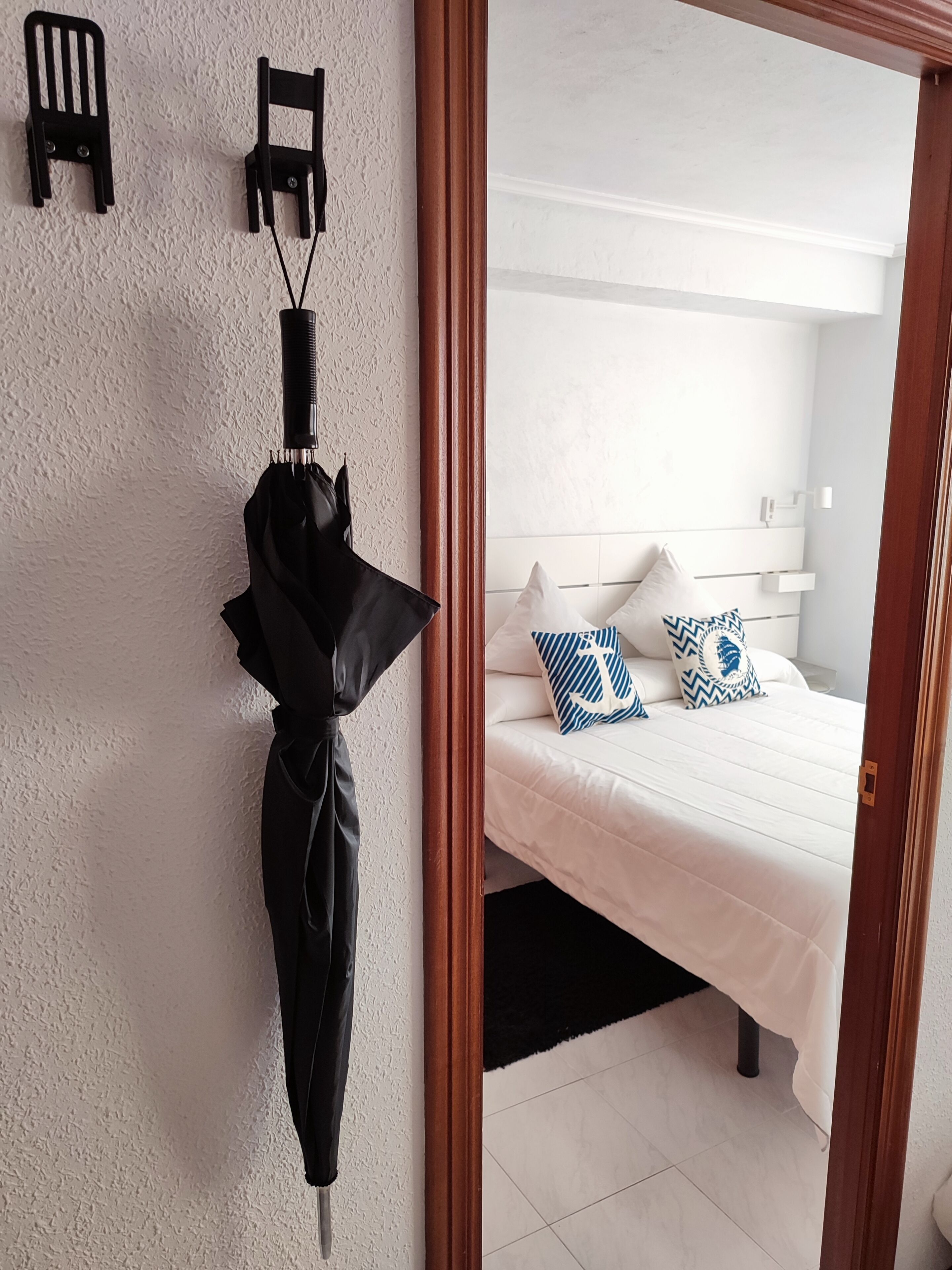 WITH PARKING AT THE DOOR AND WIFI